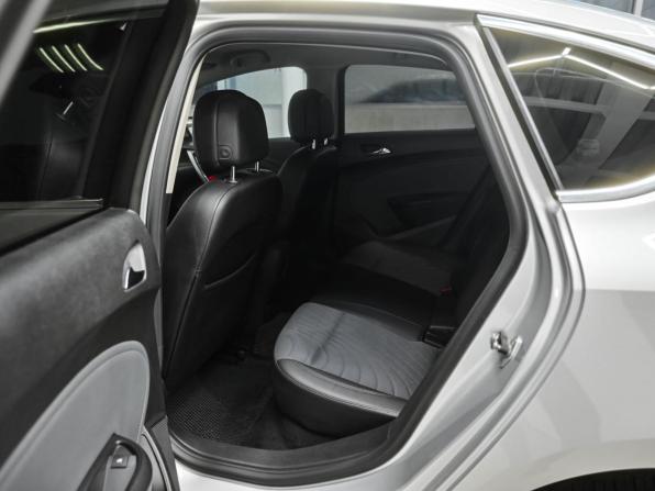 Opel Astra J Рестайлинг с пробегом 2012 года, цена 729 000 рублей, 192027 км, седан, Автокод Объявления