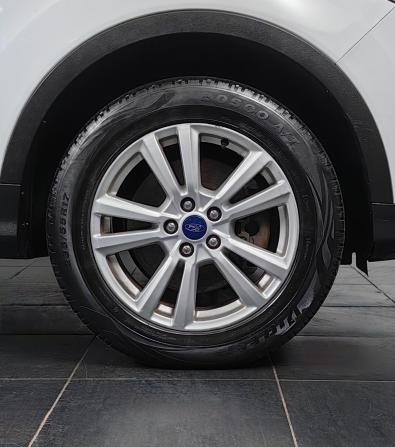Ford Kuga II Рестайлинг с пробегом 2017 года, цена 1 649 000 рублей, 115558 км, внедорожник, Автокод Объявления