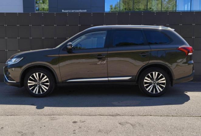 Mitsubishi Outlander III Рестайлинг 3 с пробегом 2020 года, цена 2 220 000 рублей, 119417 км, внедорожник, Автокод Объявления