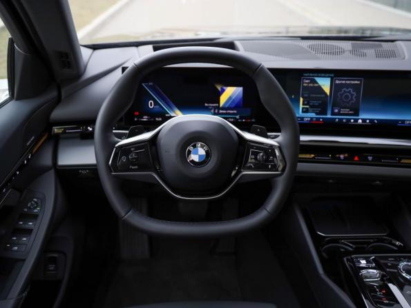 BMW 5 серии VIII (G60/G61/G68) с пробегом 2024 года, цена 7 483 040 рублей, 13509 км, седан, Автокод Объявления