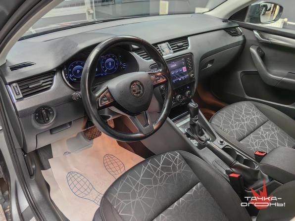 Skoda Octavia III (A7) Рестайлинг с пробегом 2019 года, цена 2 048 000 рублей, 81000 км, лифтбек, Автокод Объявления