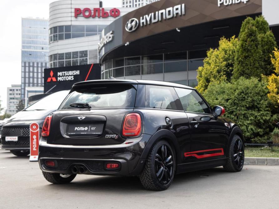 Mini Hatch III (F55/F56) Москва  - изображение 4