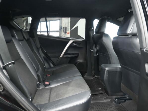 Toyota RAV4 IV (XA40) Рестайлинг с пробегом 2017 года, цена 2 469 900 рублей, 182000 км, внедорожник, Автокод Объявления