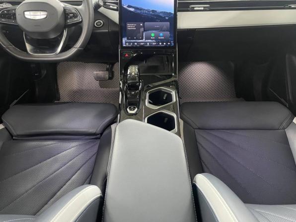 Geely Atlas II с пробегом 2024 года, цена 3 149 000 рублей, 22000 км, внедорожник, Автокод Объявления