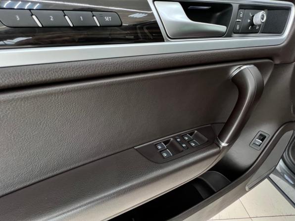 Volkswagen Touareg II Рестайлинг с пробегом 2017 года, цена 2 990 000 рублей, 192402 км, внедорожник, Автокод Объявления