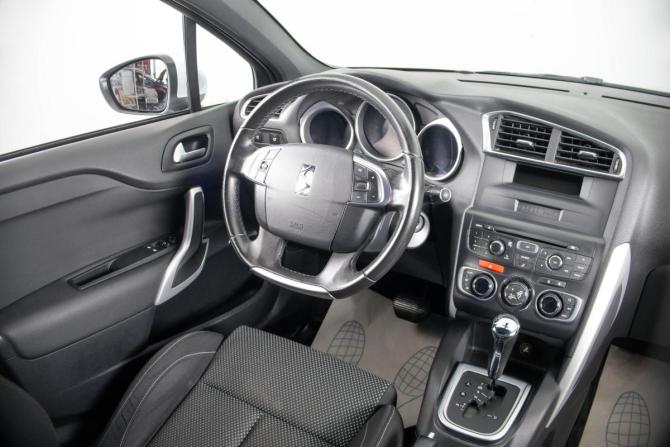 Citroen DS4 с пробегом 2013 года, цена 849 000 рублей, 113200 км, хэтчбек, Автокод Объявления