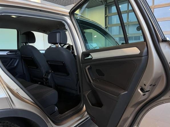 Volkswagen Tiguan II с пробегом 2017 года, цена 2 455 000 рублей, 54888 км, внедорожник, Автокод Объявления