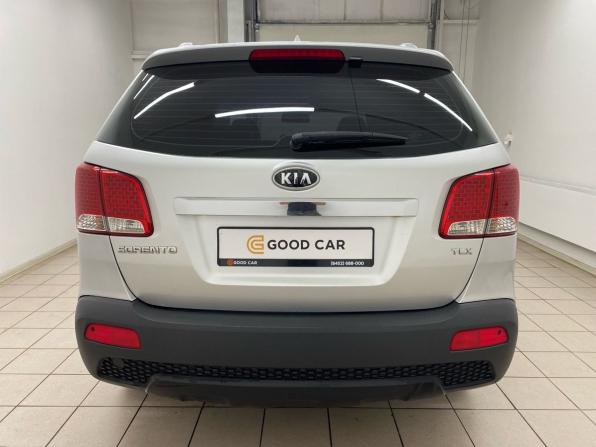 Kia Sorento II с пробегом 2009 года, цена 900 000 рублей, 284107 км, внедорожник, Автокод Объявления