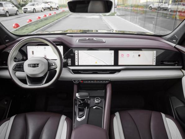 Geely Monjaro I с пробегом 2022 года, цена 3 099 000 рублей, 17600 км, внедорожник, Автокод Объявления