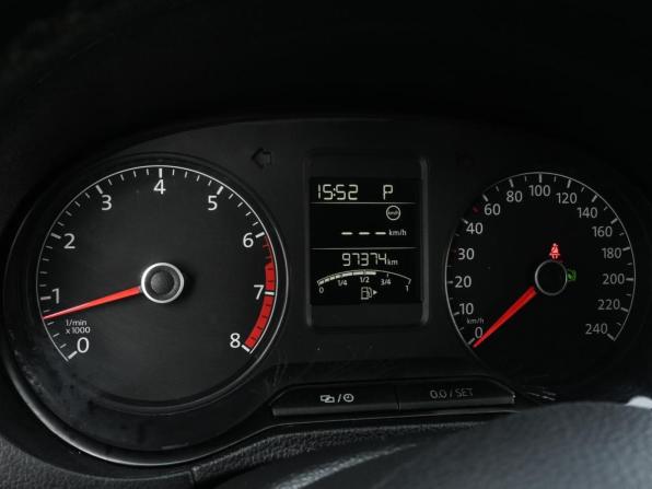 Volkswagen Polo V с пробегом 2015 года, цена 1 185 000 рублей, 97374 км, седан, Автокод Объявления