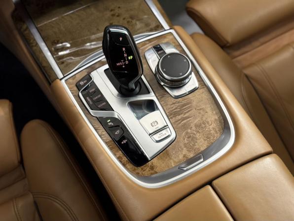 BMW 7 серии VI (G11/G12) с пробегом 2016 года, цена 3 450 000 рублей, 95537 км, седан, Автокод Объявления