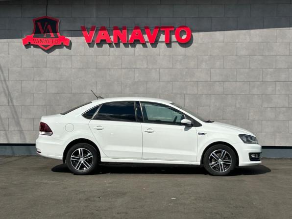 Volkswagen Polo V Рестайлинг с пробегом 2018 года, цена 1 490 000 рублей, 88304 км, седан, Автокод Объявления