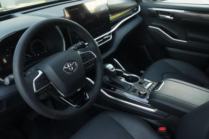 Toyota Highlander IV (XU70) с пробегом 2026 года, цена 5 365 000 рублей, 10 км, внедорожник, Автокод Объявления