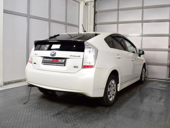 Toyota Prius III (XW30) с пробегом 2009 года, цена 1 199 995 рублей, 284189 км, лифтбек, Автокод Объявления
