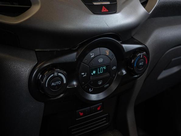 Ford EcoSport II с пробегом 2015 года, цена 895 000 рублей, 201062 км, внедорожник, Автокод Объявления