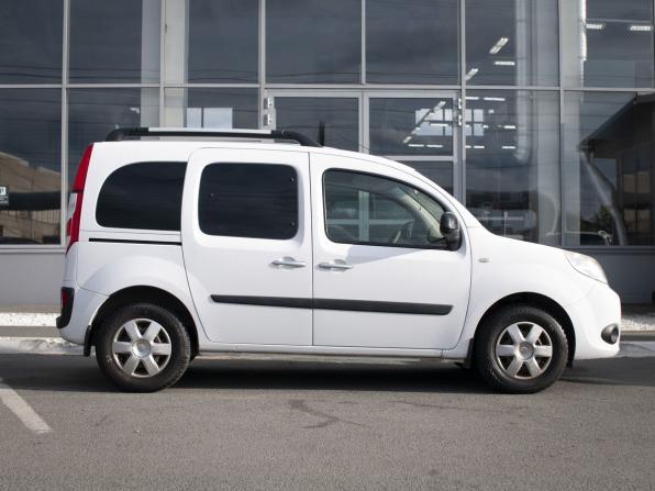 Renault Kangoo II Рестайлинг с пробегом 2014 года, цена 1 100 000 рублей, 53022 км, компактвэн, Автокод Объявления