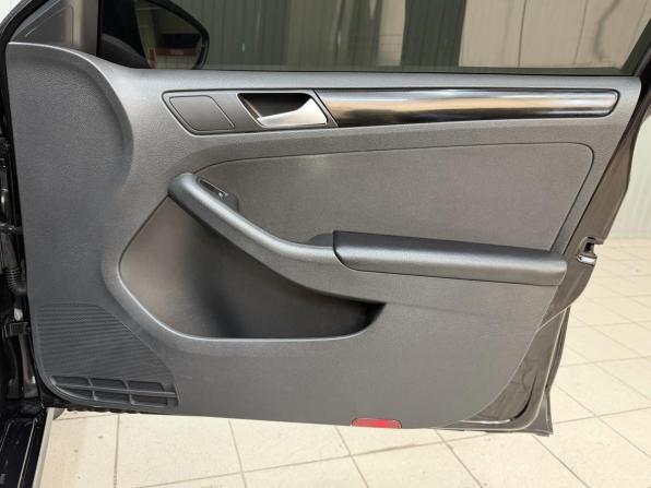 Volkswagen Jetta VI с пробегом 2013 года, цена 1 060 000 рублей, 193338 км, седан, Автокод Объявления