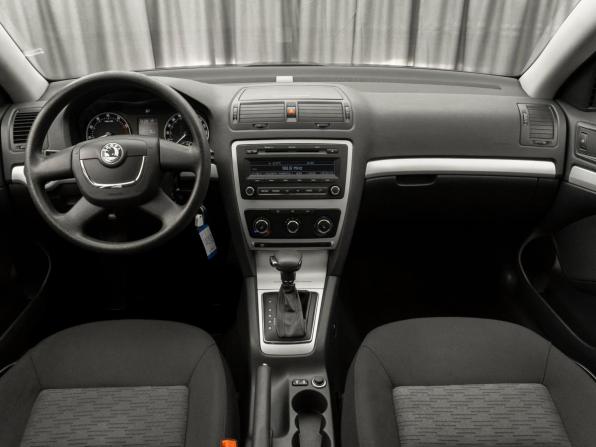 Skoda Octavia II (A5) Рестайлинг с пробегом 2011 года, цена 980 000 рублей, 165141 км, лифтбек, Автокод Объявления