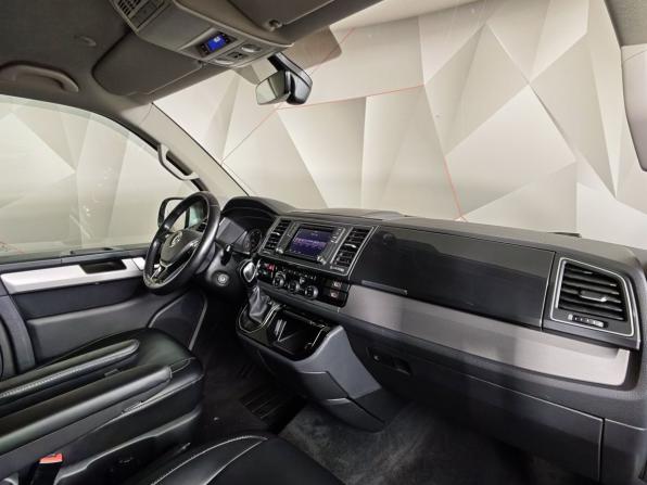 Volkswagen Multivan T6 с пробегом 2019 года, цена 4 150 000 рублей, 123567 км, минивэн, Автокод Объявления