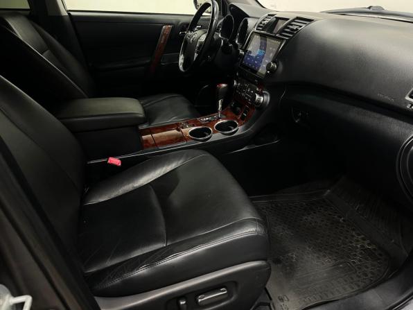 Toyota Highlander II (XU40) Рестайлинг с пробегом 2011 года, цена 1 799 000 рублей, 235000 км, внедорожник, Автокод Объявления