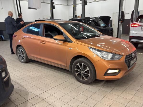 Hyundai Solaris I Рестайлинг с пробегом 2017 года, цена 1 045 000 рублей, 91193 км, седан, Автокод Объявления