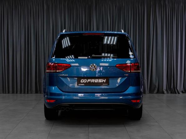Volkswagen Touran II с пробегом 2015 года, цена 1 399 000 рублей, 111791 км, компактвэн, Автокод Объявления