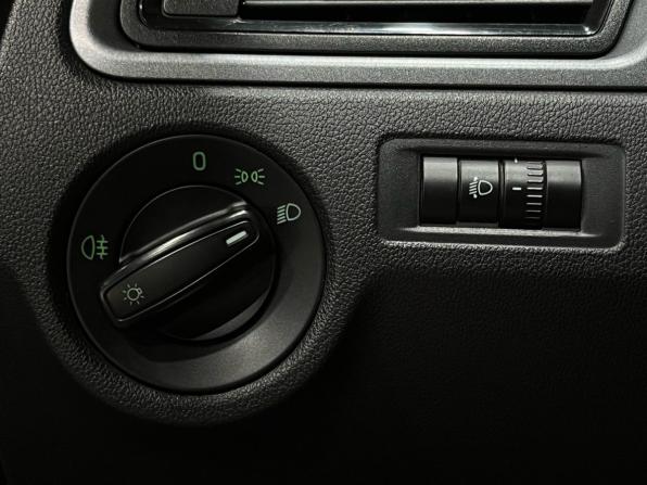 Skoda Rapid I с пробегом 2014 года, цена 975 000 рублей, 74615 км, лифтбек, Автокод Объявления