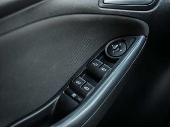 Ford Focus III с пробегом 2013 года, цена 699 000 рублей, 250088 км, хэтчбек, Автокод Объявления