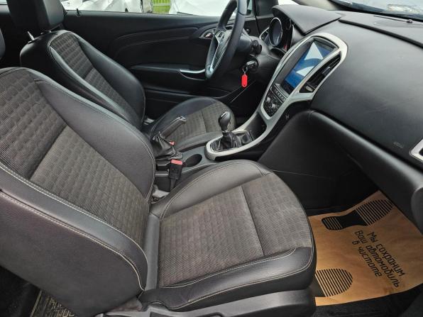 Opel Astra J Рестайлинг с пробегом 2012 года, цена 700 000 рублей, 89000 км, хэтчбек, Автокод Объявления