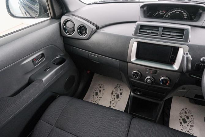 Toyota bB II Рестайлинг с пробегом 2012 года, цена 849 000 рублей, 80471 км, компактвэн, Автокод Объявления