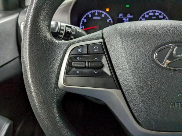 Hyundai Solaris II с пробегом 2020 года, цена 1 450 000 рублей, 122057 км, седан, Автокод Объявления