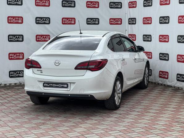 Opel Astra J Рестайлинг с пробегом 2012 года, цена 429 990 рублей, 199233 км, седан, Автокод Объявления