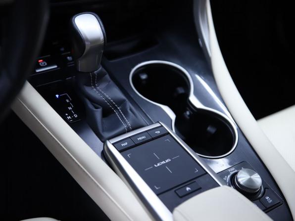 Lexus RX IV Рестайлинг с пробегом 2021 года, цена 5 490 000 рублей, 43115 км, внедорожник, Автокод Объявления