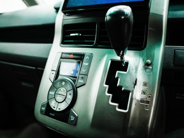 Toyota Noah II (R70) с пробегом 2008 года, цена 1 130 000 рублей, 319154 км, минивэн, Автокод Объявления