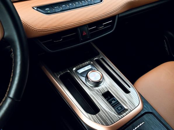 Haval Jolion I Рестайлинг с пробегом 2023 года, цена 2 049 000 рублей, 50970 км, внедорожник, Автокод Объявления