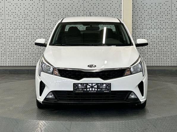 Kia Rio IV Рестайлинг с пробегом 2021 года, цена 1 230 000 рублей, 87518 км, седан, Автокод Объявления