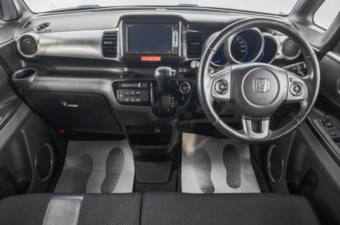 Honda N-BOX Slash I с пробегом 2015 года, цена 1 199 000 рублей, 98500 км, хэтчбек, Автокод Объявления