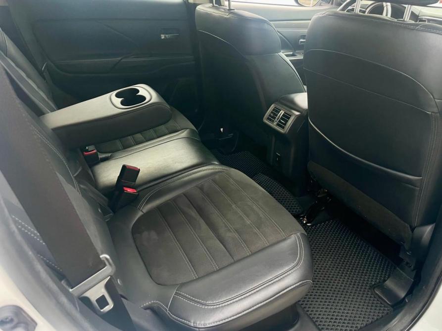 Mitsubishi Outlander III Рестайлинг 3 Вологда  - изображение 17