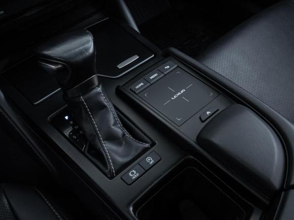 Lexus ES VII с пробегом 2018 года, цена 4 070 000 рублей, 85546 км, седан, Автокод Объявления