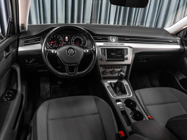 Volkswagen Passat B8 с пробегом 2016 года, цена 1 605 000 рублей, 221374 км, седан, Автокод Объявления