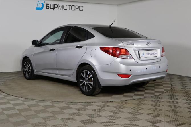 Hyundai Solaris I с пробегом 2013 года, цена 699 990 рублей, 200448 км, седан, Автокод Объявления