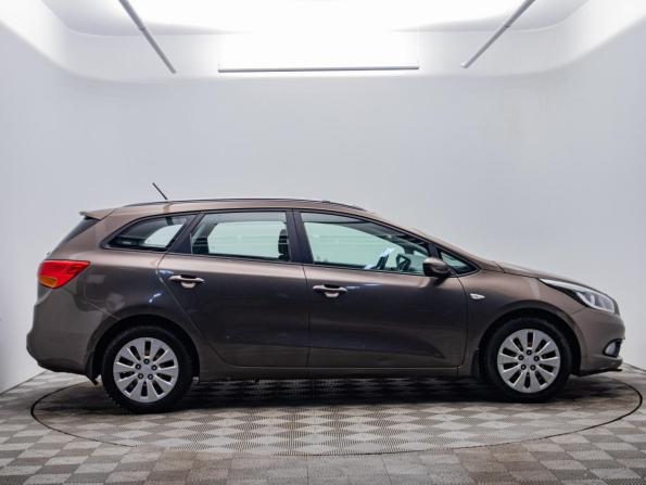 Kia Ceed II с пробегом 2014 года, цена 747 000 рублей, 233971 км, универсал, Автокод Объявления
