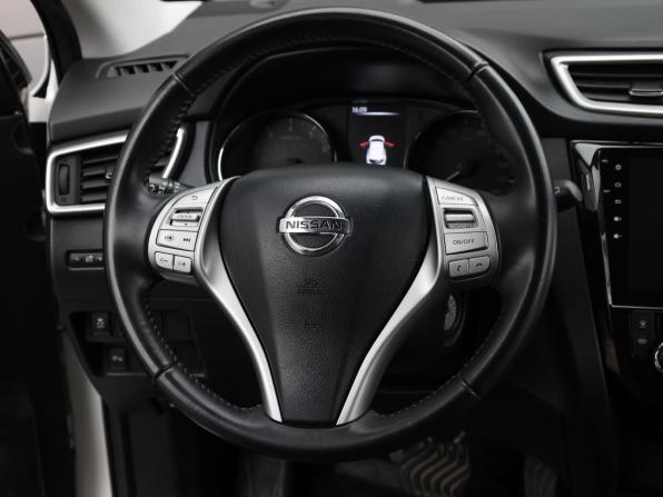 Nissan Qashqai II с пробегом 2018 года, цена 1 898 000 рублей, 84663 км, внедорожник, Автокод Объявления