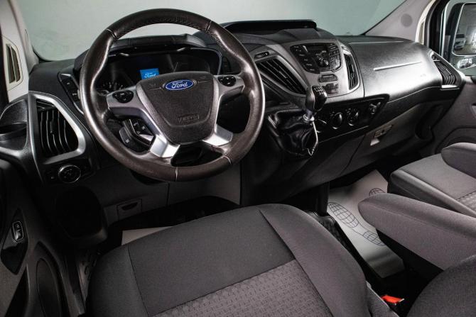 Ford Tourneo Custom I с пробегом 2018 года, цена 3 499 000 рублей, 141972 км, минивэн, Автокод Объявления