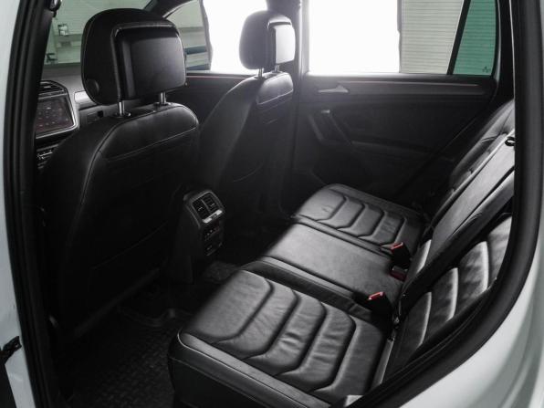 Volkswagen Tiguan II Рестайлинг с пробегом 2021 года, цена 2 498 000 рублей, 240814 км, внедорожник, Автокод Объявления
