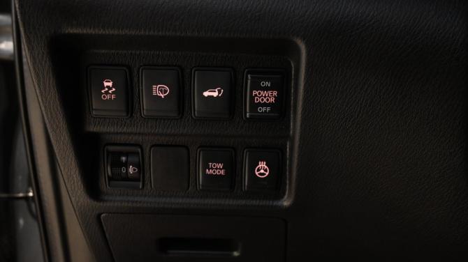 Nissan Pathfinder IV с пробегом 2014 года, цена 2 145 000 рублей, 61983 км, внедорожник, Автокод Объявления