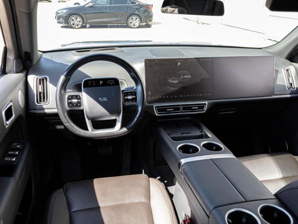 Li Auto (Lixiang) L9 I с пробегом 2024 года, цена 6 400 000 рублей, 75890 км, внедорожник, Автокод Объявления