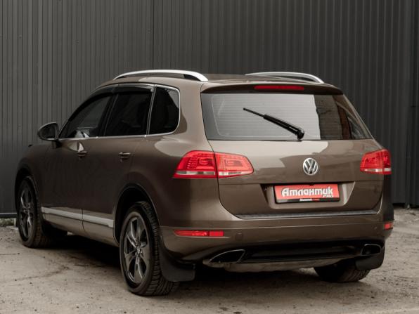 Volkswagen Touareg II с пробегом 2012 года, цена 1 730 000 рублей, 239372 км, внедорожник, Автокод Объявления