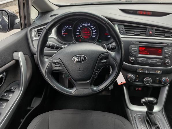 Kia Ceed II Рестайлинг с пробегом 2017 года, цена 1 144 000 рублей, 158154 км, хэтчбек, Автокод Объявления