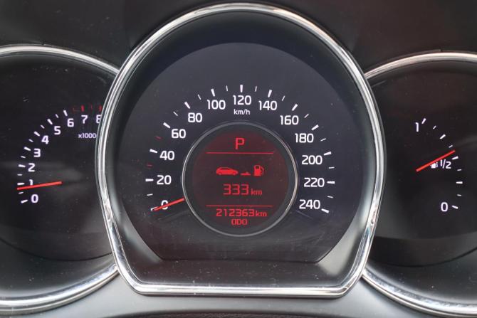 Kia Ceed II Рестайлинг с пробегом 2016 года, цена 939 000 рублей, 211000 км, хэтчбек, Автокод Объявления